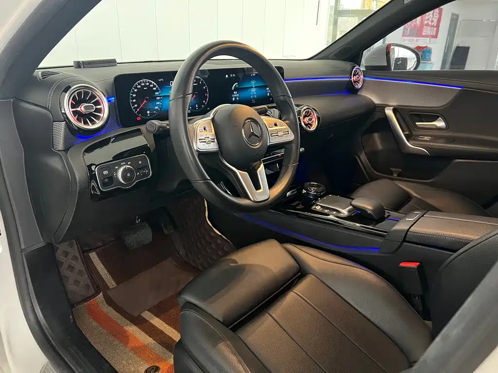 Mercedes-Benz A-Class 2020 facelift A 180 L sports sedan купить на сайте DeffCars