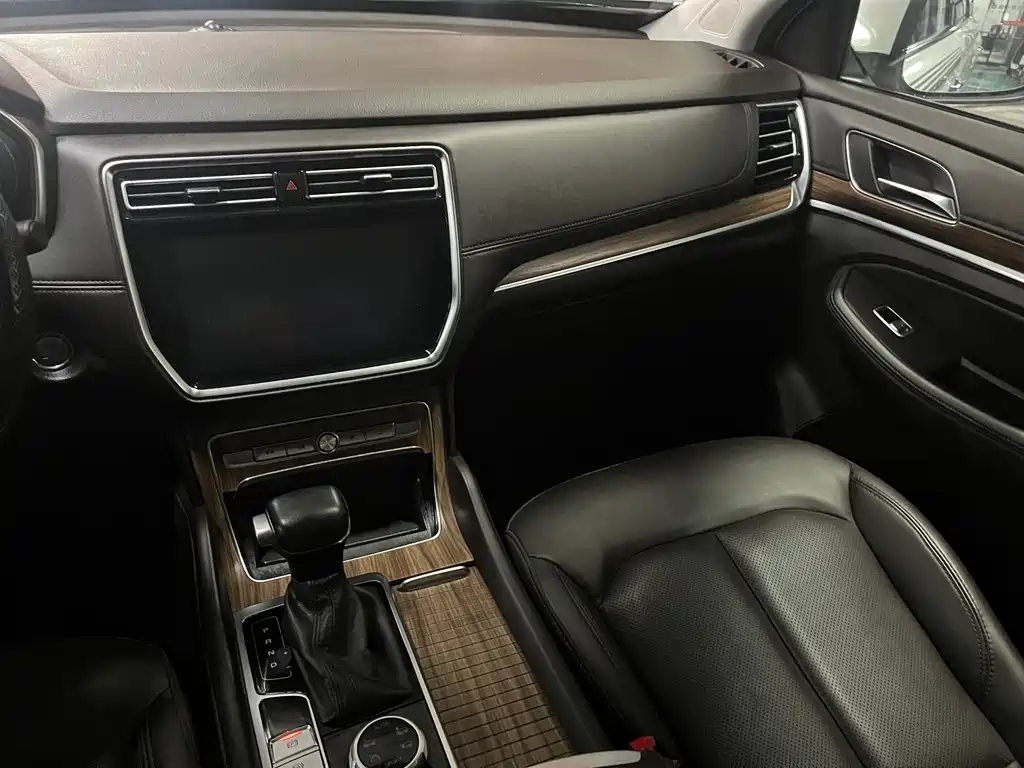 Roewe RX8 2019 30T Intelligent Networked Four-wheel Drive Super Flagship Edition купить на сайте DeffCars