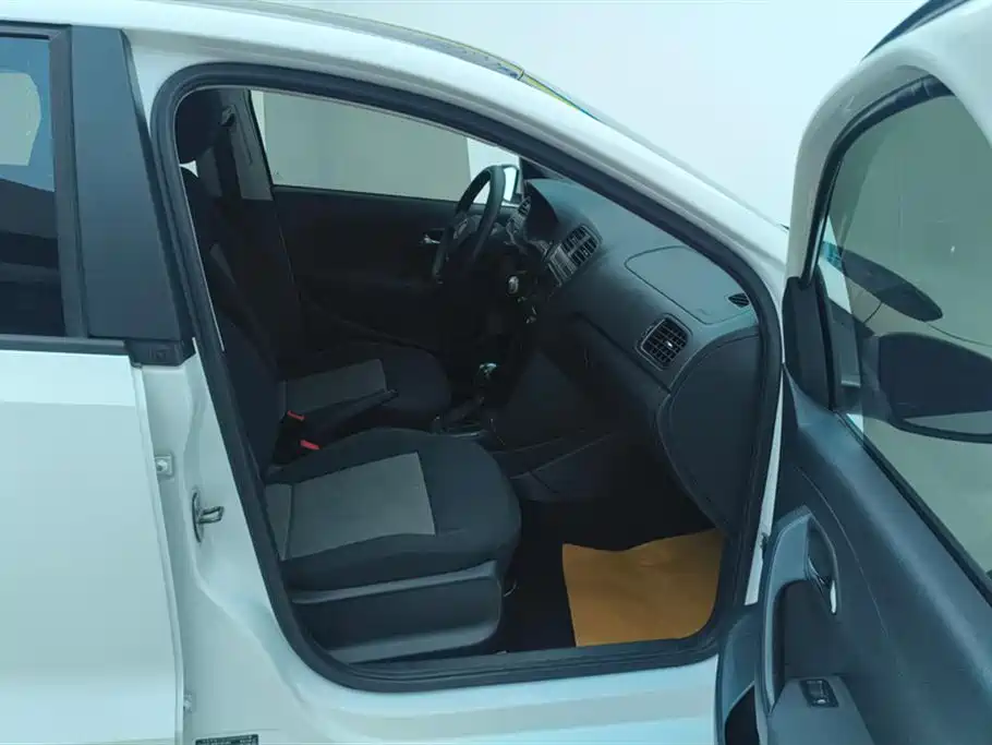 Polo 2018 1.5L automatic safe driving model купить на сайте DeffCars