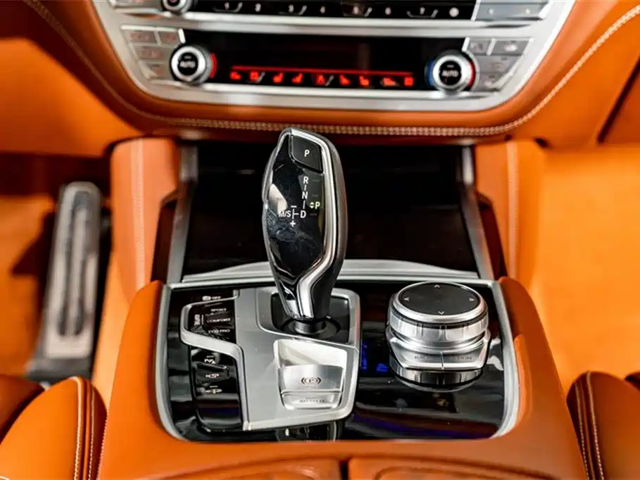 BMW 7 Series 2019 facelift 750Li xDrive V8 M Sports Package купить на сайте DeffCars