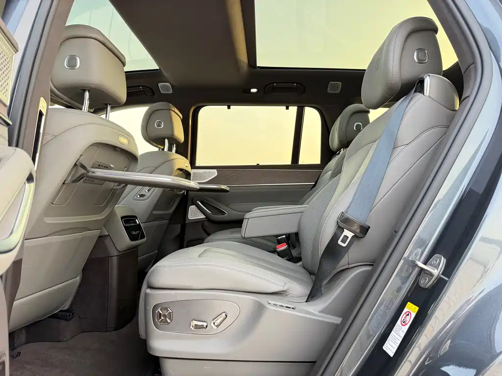 Denza N9 2025 Honor model купить на сайте DeffCars