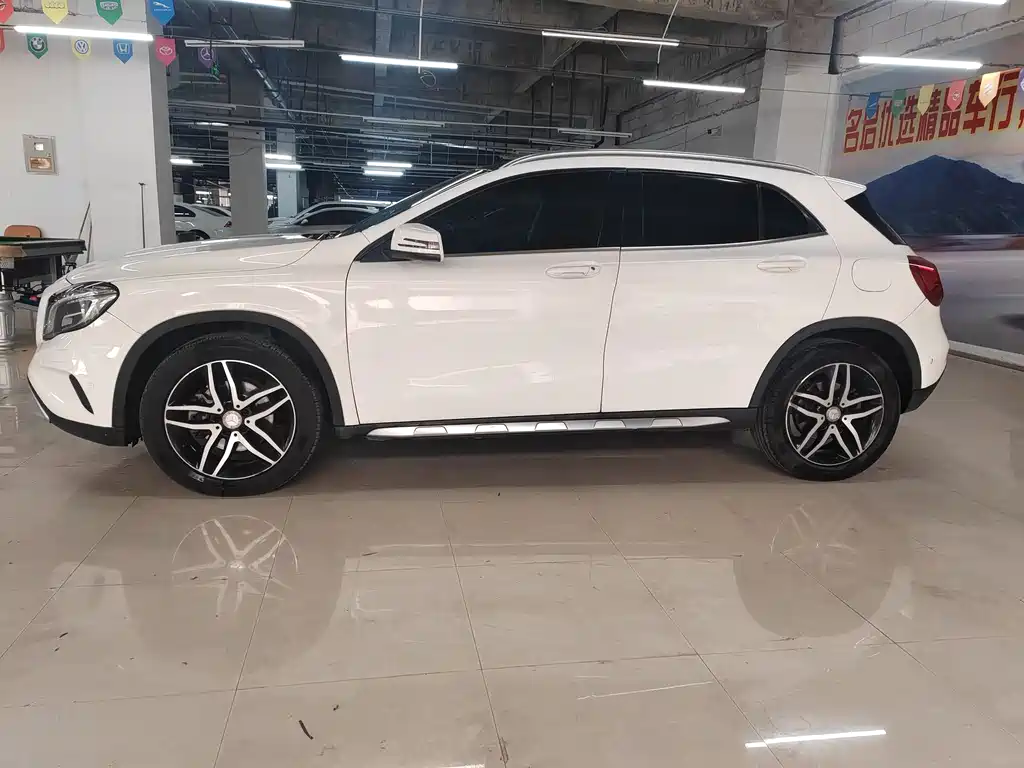 Mercedes-Benz GLA 2016 GLA 200 Fashion Model купить на сайте DeffCars