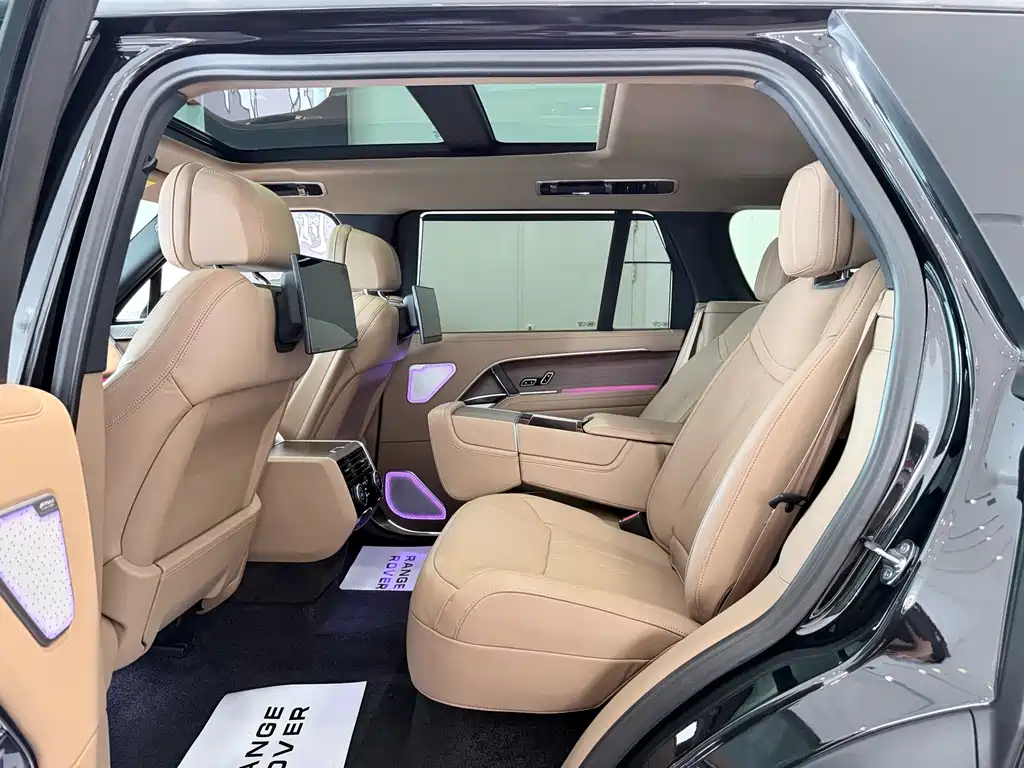 Range Rover 2024 3.0 L6 400PS Genesis Extended Edition купить на сайте DeffCars