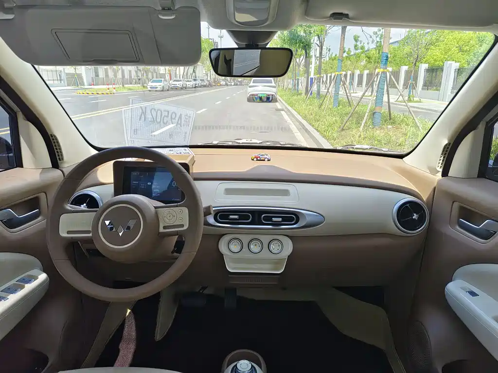 Hongguang MINIEV 2025 fourth generation four-door version advanced model купить на сайте DeffCars