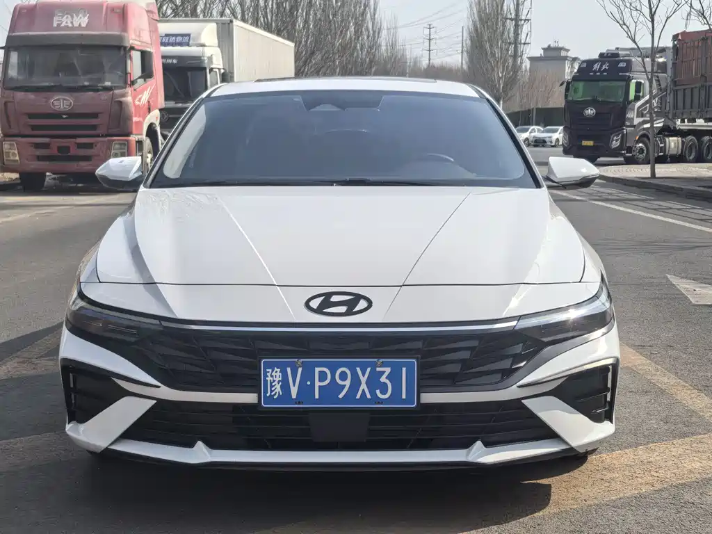 Elantra 2023 1.5L CVT LUX Premium Edition купить на сайте DeffCars