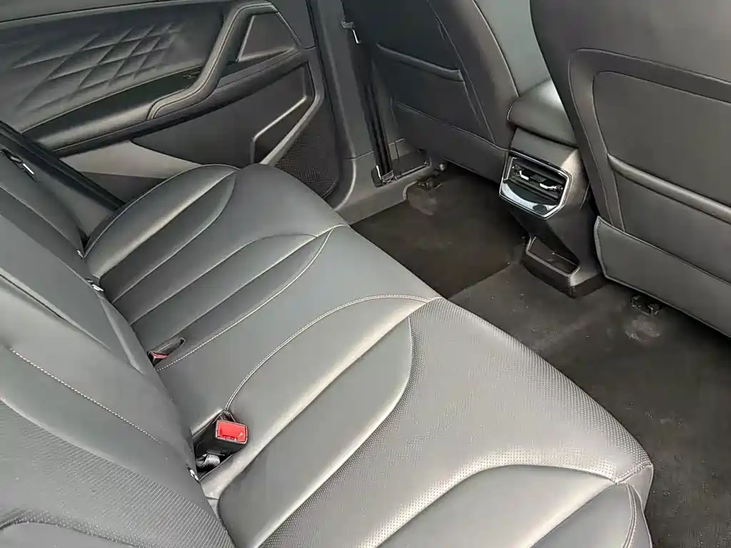 Roewe RX5 New Energy 2023 eRX5 Super Hybrid Superior Edition купить на сайте DeffCars