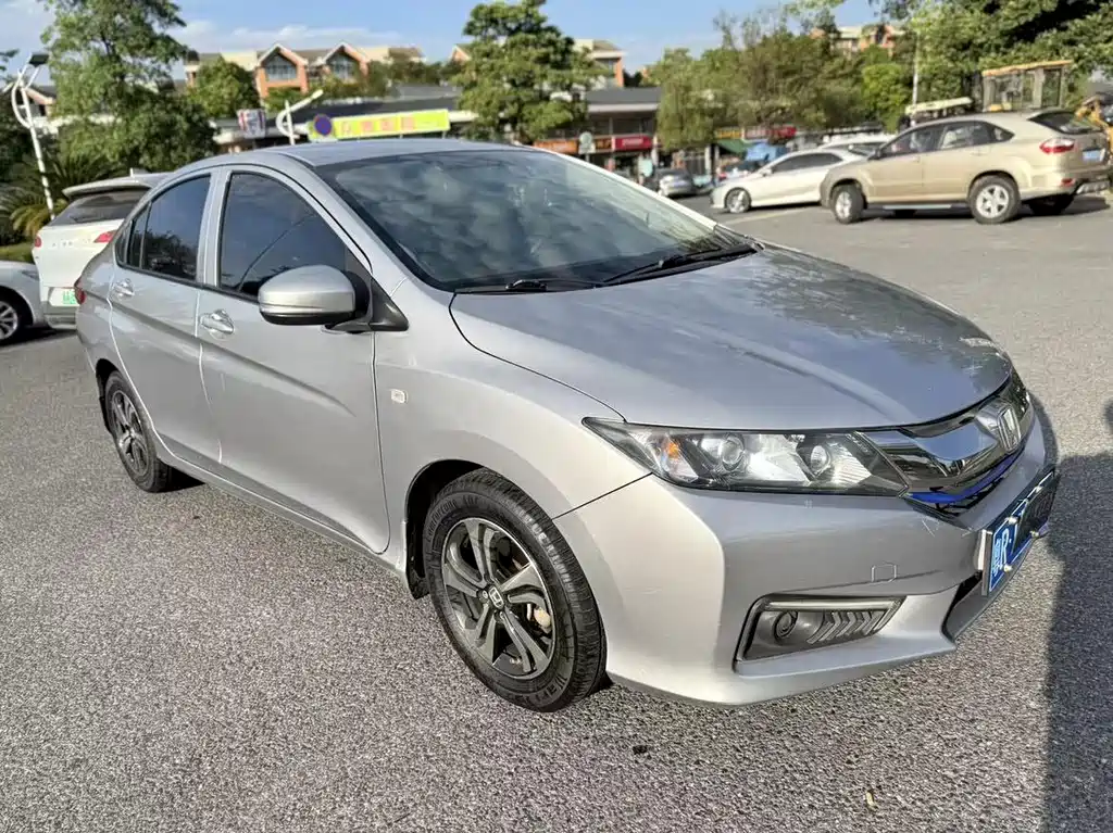 Fengfan 2018 1.5L CVT Comfort Edition купить на сайте DeffCars