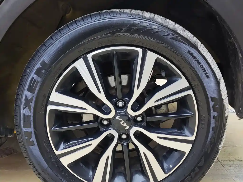 Yipao 2021 1.4L CVT fun sunroof model купить на сайте DeffCars