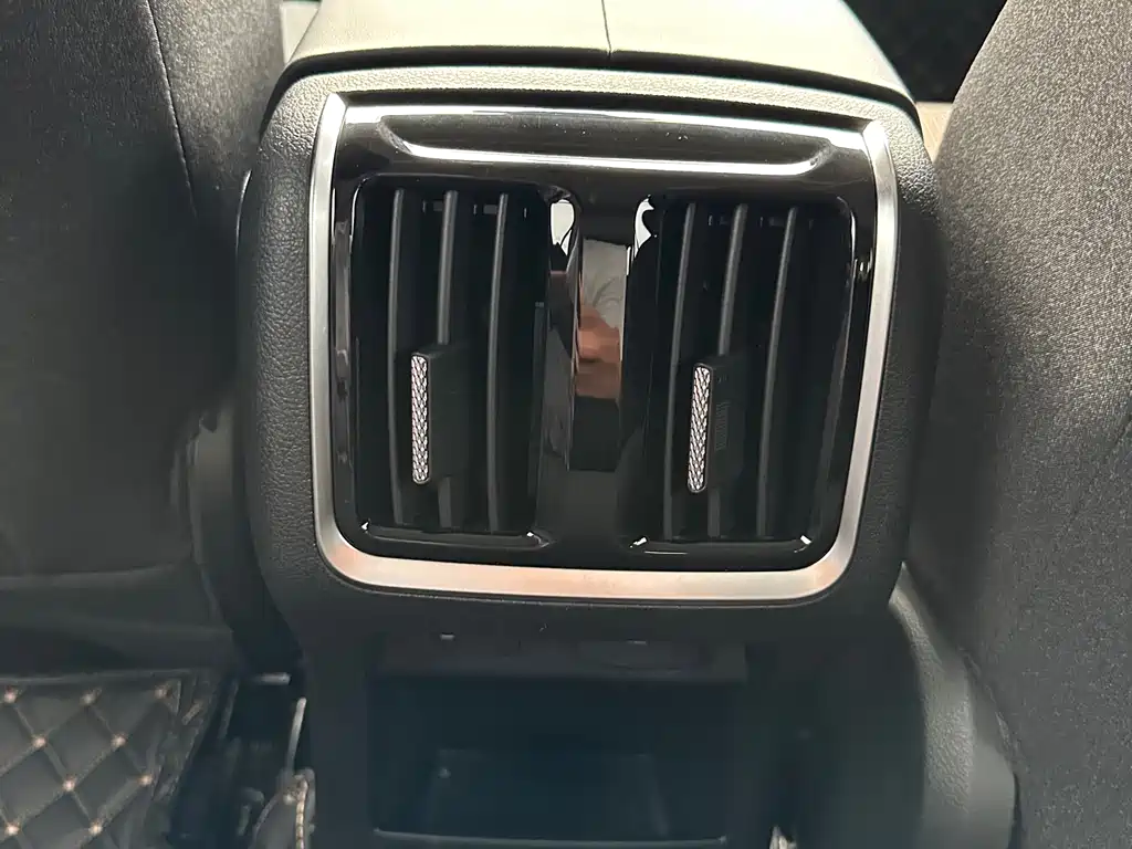 Pentium B70 2023 third generation 1.5T automatic enjoyment model купить на сайте DeffCars
