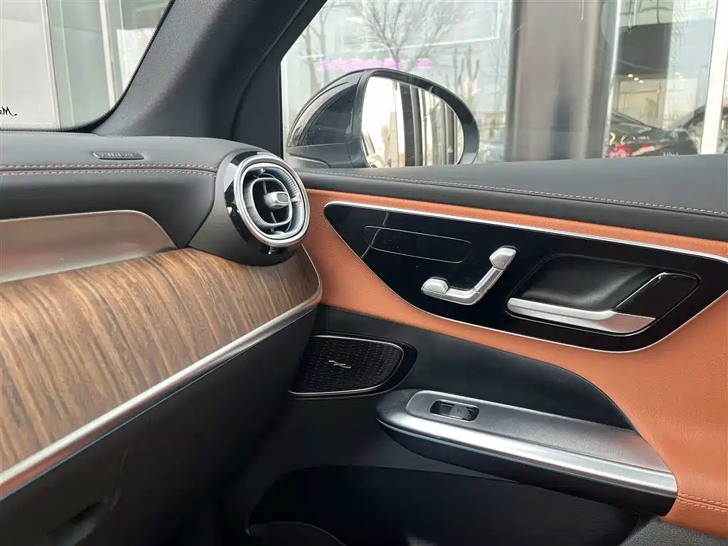 Mercedes-Benz GLC New Energy 2025 350 e L 4MATIC Collector's Edition купить на сайте DeffCars