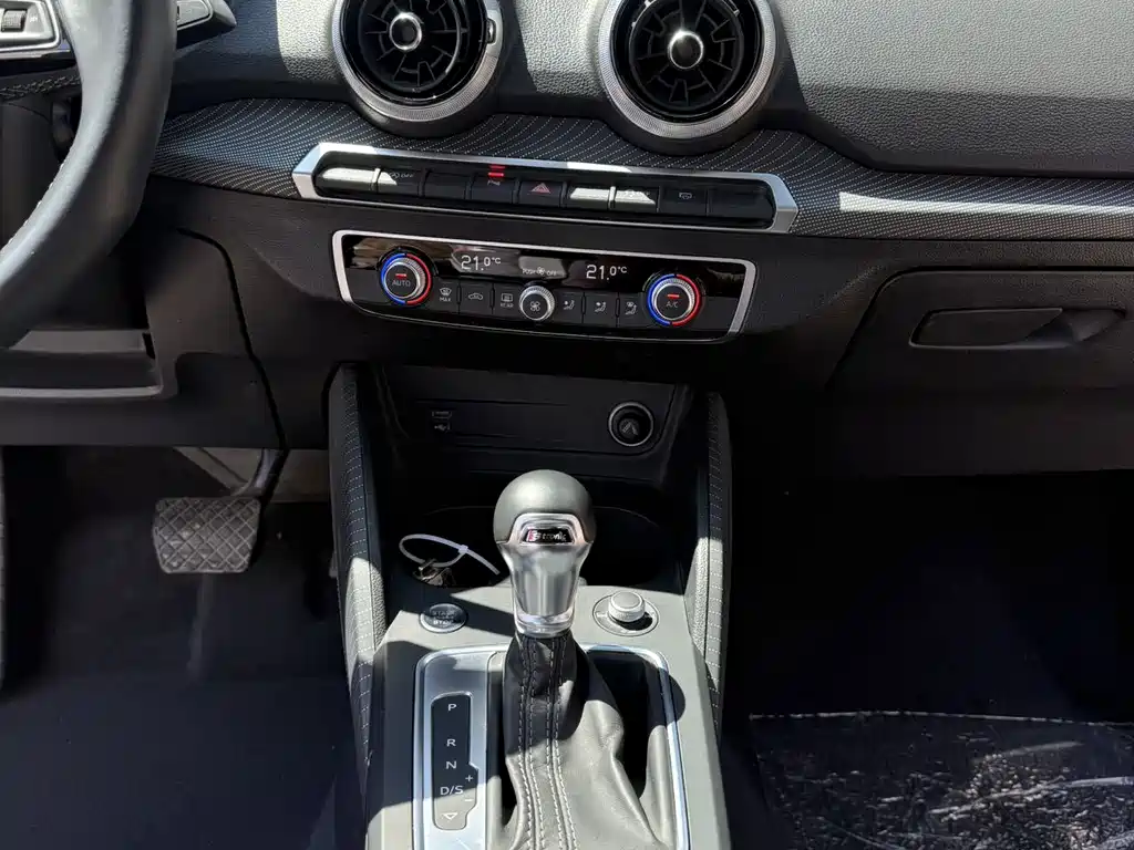 Audi Q2L 2022 35 TFSI fashionable and dynamic купить на сайте DeffCars