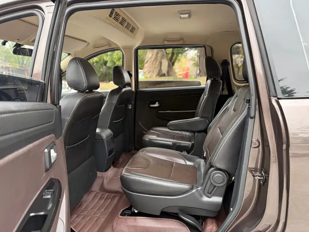 Fengguang 330 2018 model 1.5L 330S facelift model DK15 купить на сайте DeffCars