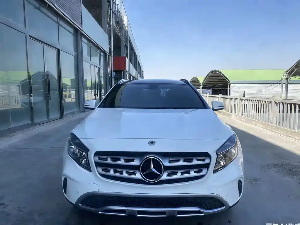 Mercedes-Benz GLA 2017 GLA 200 Dynamic купить на сайте DeffCars