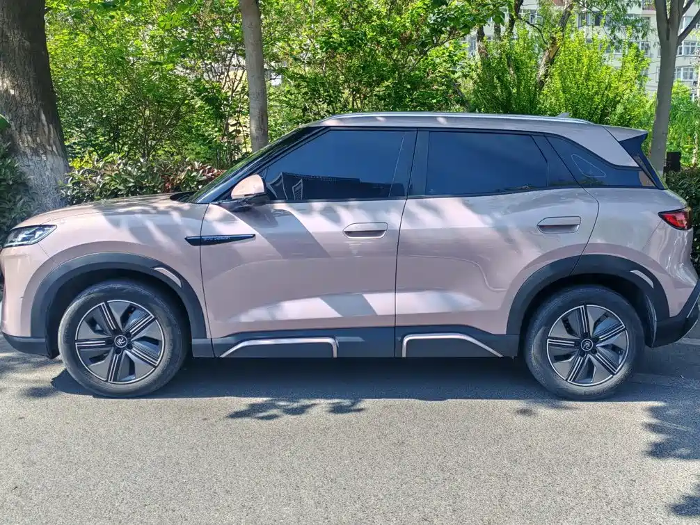 Yuan UP 2024款 401KM 超越型 купить на сайте DeffCars