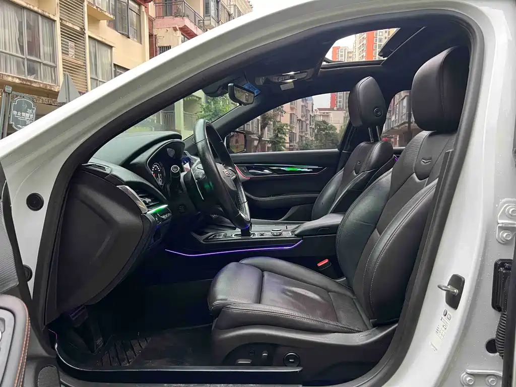 Cadillac CT5 2020 facelift 28T Platinum Sports Edition купить на сайте DeffCars