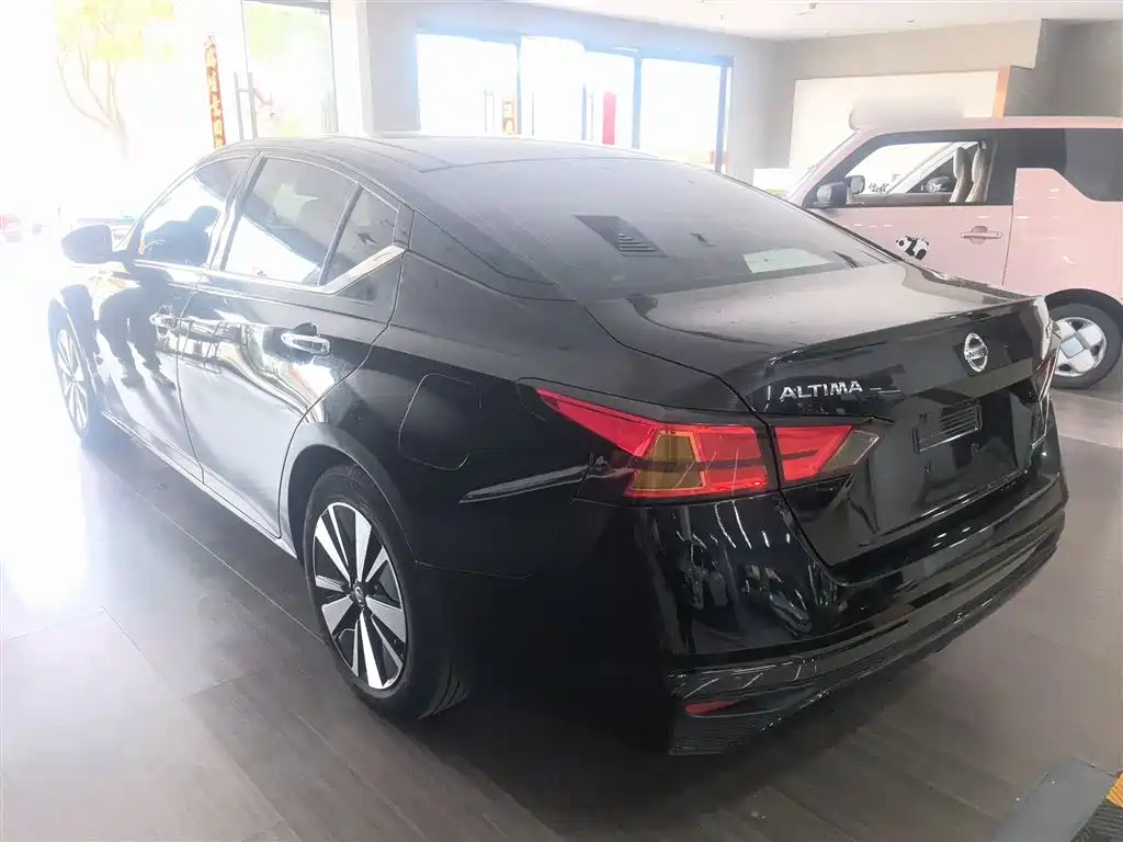 Teana 2021 2.0L XL Upper AD1 Smart Travel Navigation Edition купить на сайте DeffCars