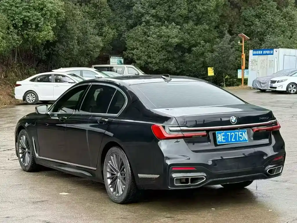 BMW 7 Series 2016 730Li Leading Model купить на сайте DeffCars