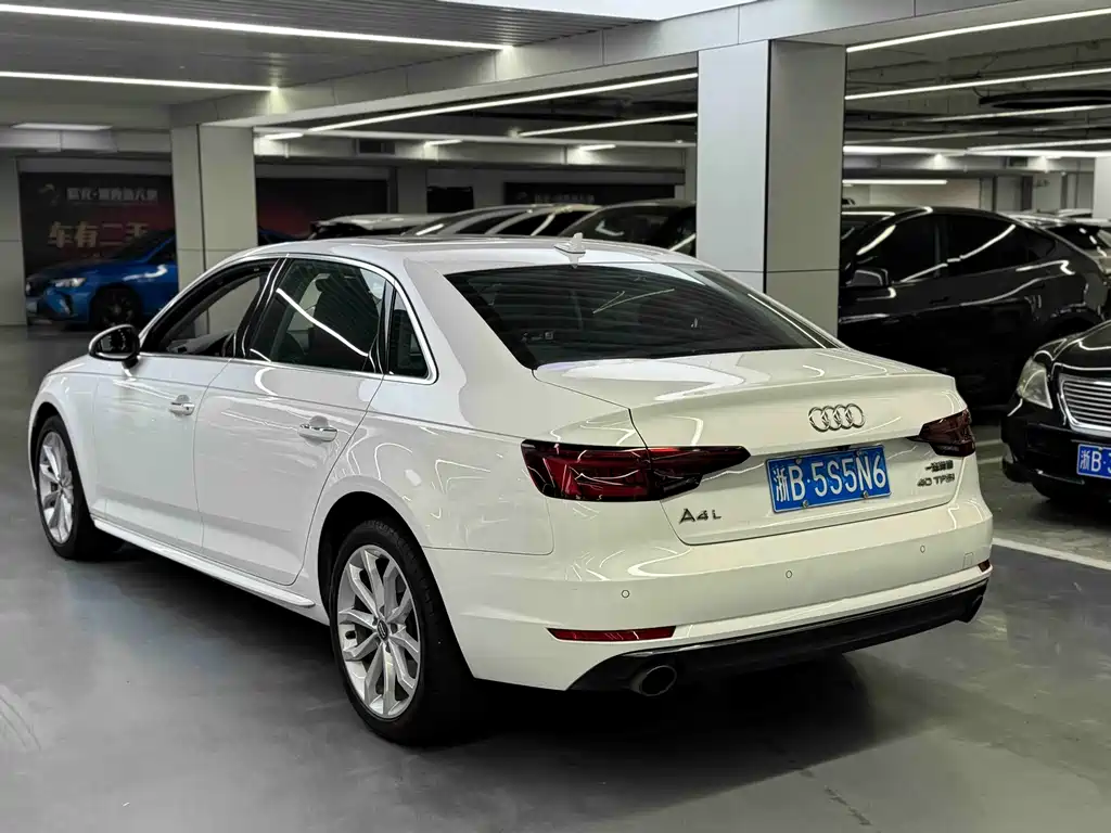 Audi A4L 2018 30th Anniversary Model 40 TFSI Enterprising купить на сайте DeffCars