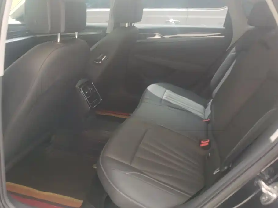 Passat 2025 Outstanding Model 380TSI Dragon Edition купить на сайте DeffCars