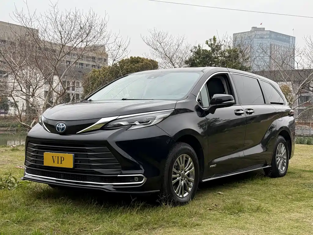 SIENNA 2021 2.5L Hybrid Deluxe Edition купить на сайте DeffCars