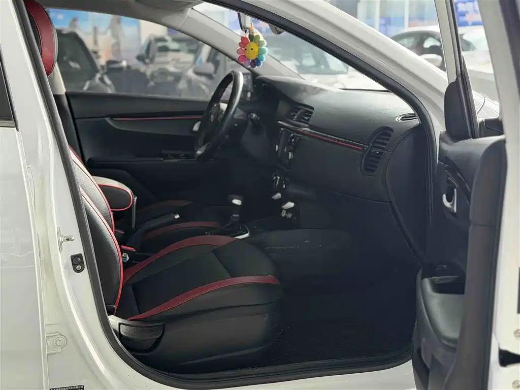 KX CROSS 2019 1.6L automatic smart sunroof version National V купить на сайте DeffCars