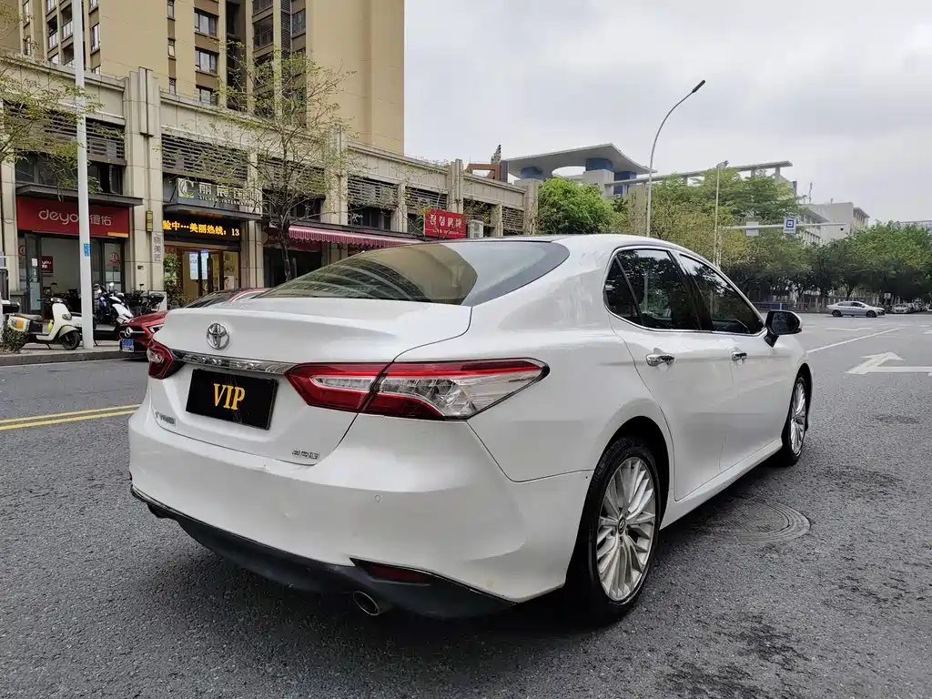 Camry 2019 2.5G Deluxe Edition National VI купить на сайте DeffCars