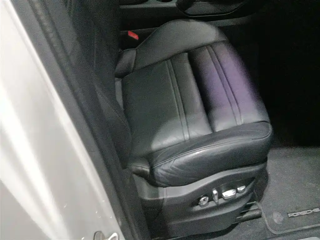 Cayenne New Energy 2021 Cayenne E-Hybrid 2.0T купить на сайте DeffCars