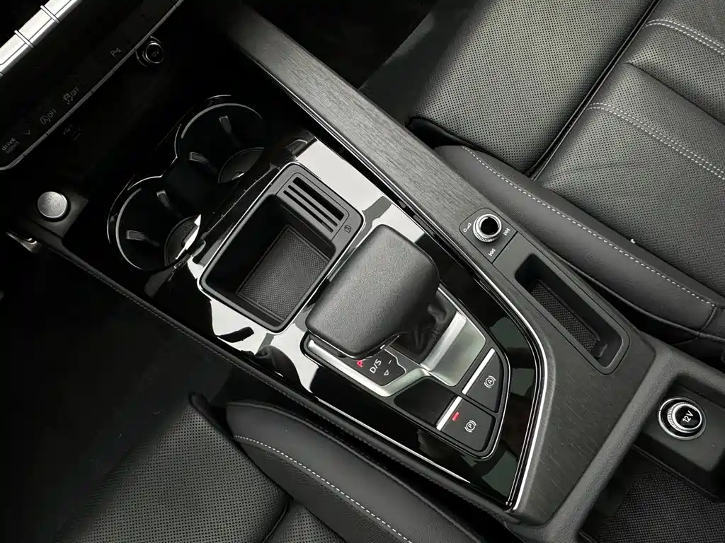Audi A4L 2023 40 TFSI luxury and dynamic model купить на сайте DeffCars