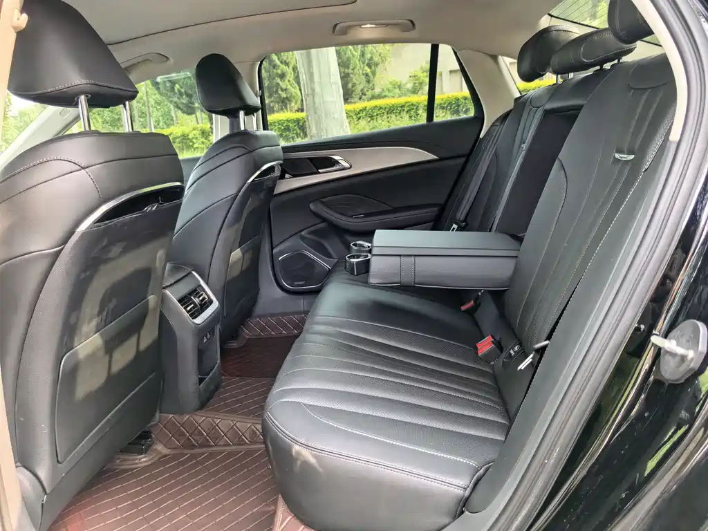 Hongqi H5 2023 2.0T Automatic Intelligent Connected Flag Edition купить на сайте DeffCars