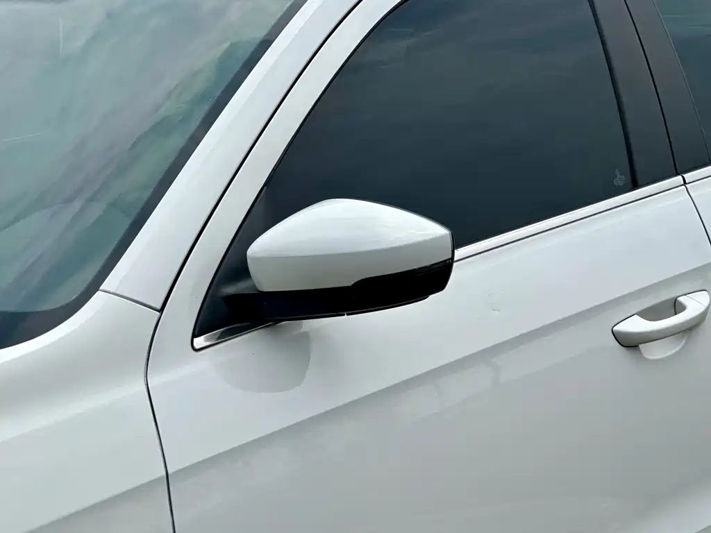 Lavida 2013 facelift classic 1.6L manual comfort version купить на сайте DeffCars