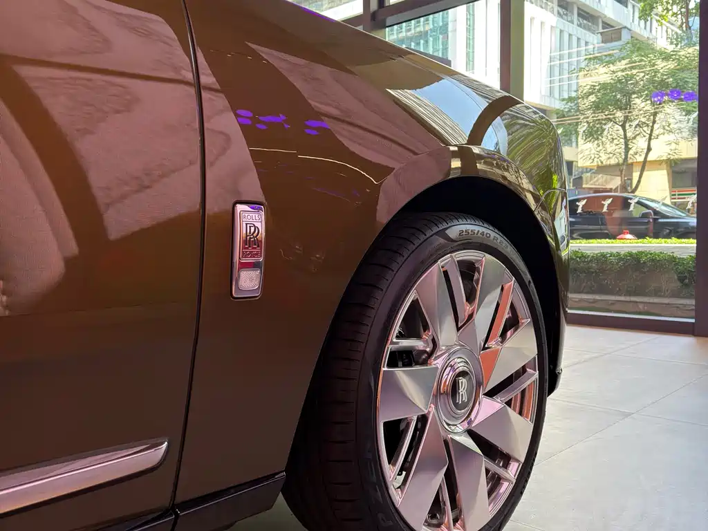 Cullinan 2024 four-seat version купить на сайте DeffCars