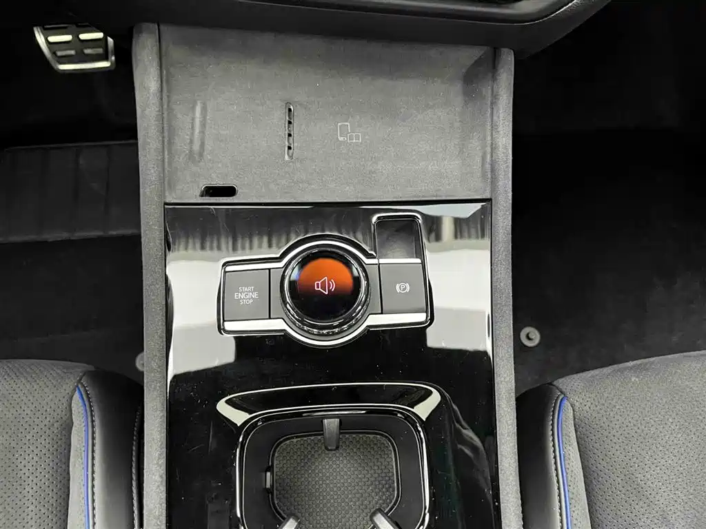 Tiguan L 2024 PRO 380TSI four-wheel drive R-Line Zhizun Edition купить на сайте DeffCars