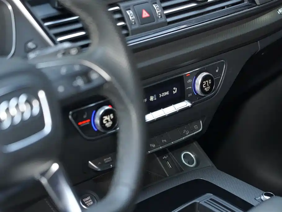 Audi Q5L 2024 45 TFSI luxury and dynamic model купить на сайте DeffCars
