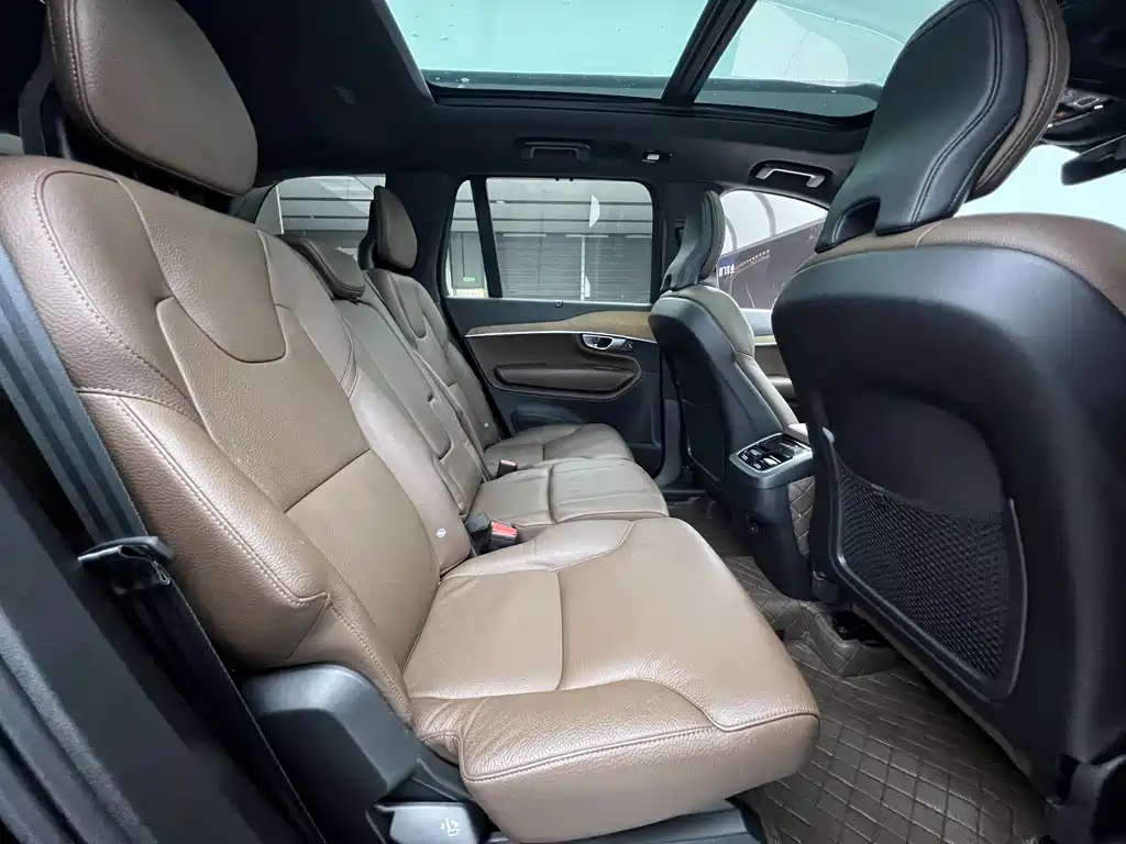 Volvo XC90 2024 B6 Zhiyi Luxury Edition 7 seats купить на сайте DeffCars