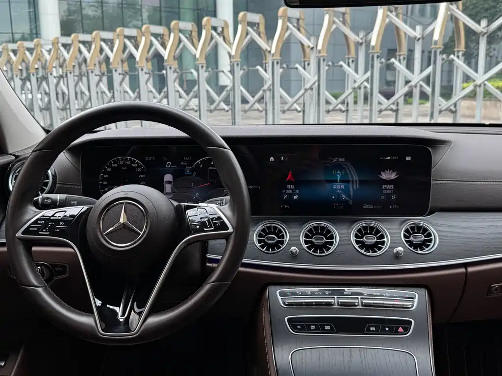 Mercedes-Benz E-Class 2023 facelift E 300 L fashionable model купить на сайте DeffCars