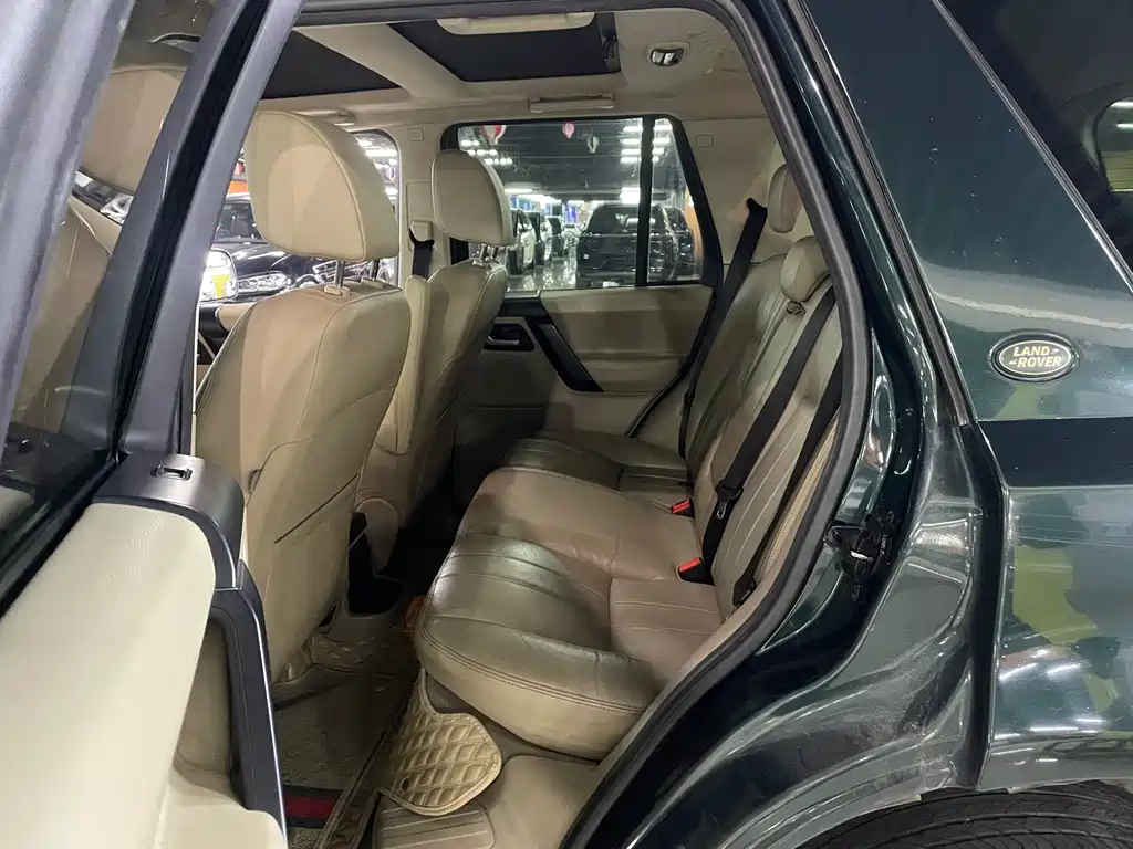 Freelander 2 2014 2.0T Si4 SE gasoline version купить на сайте DeffCars