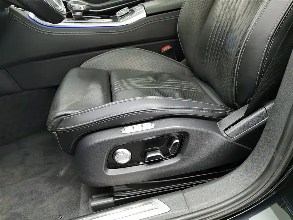 Hongqi H9 2020 2.0T Zhilian Flagship Edition купить на сайте DeffCars
