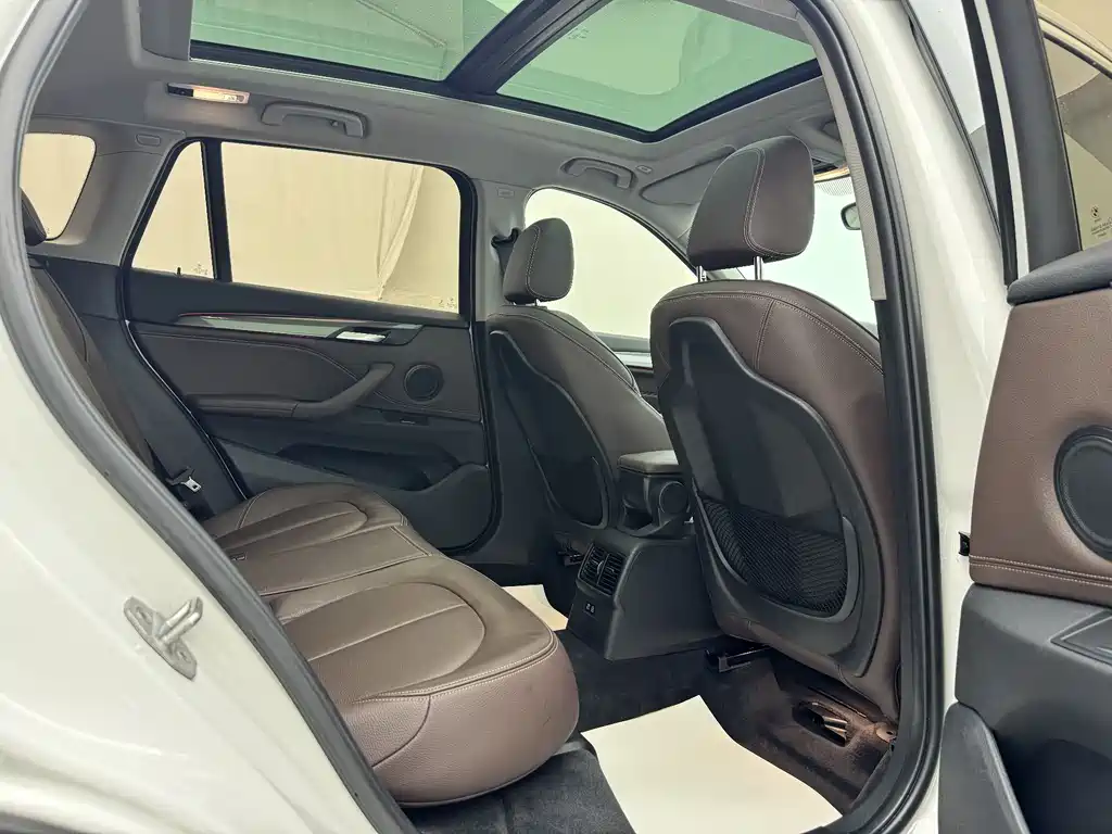 BMW X1 2019 xDrive20Li Exclusive Model купить на сайте DeffCars