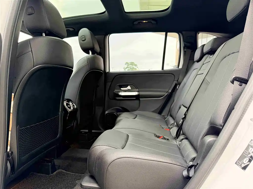 Mercedes-Benz GLB 2023 GLB 220 Dynamic купить на сайте DeffCars