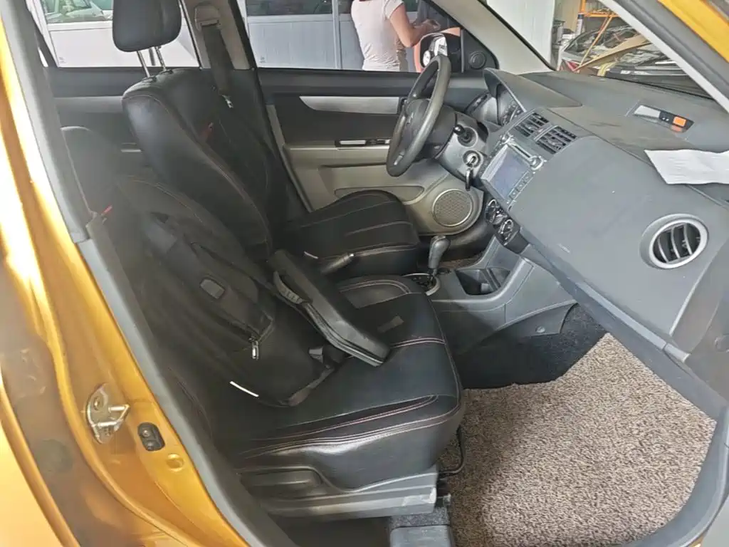 Swift 2015 1.5L automatic limited edition купить на сайте DeffCars