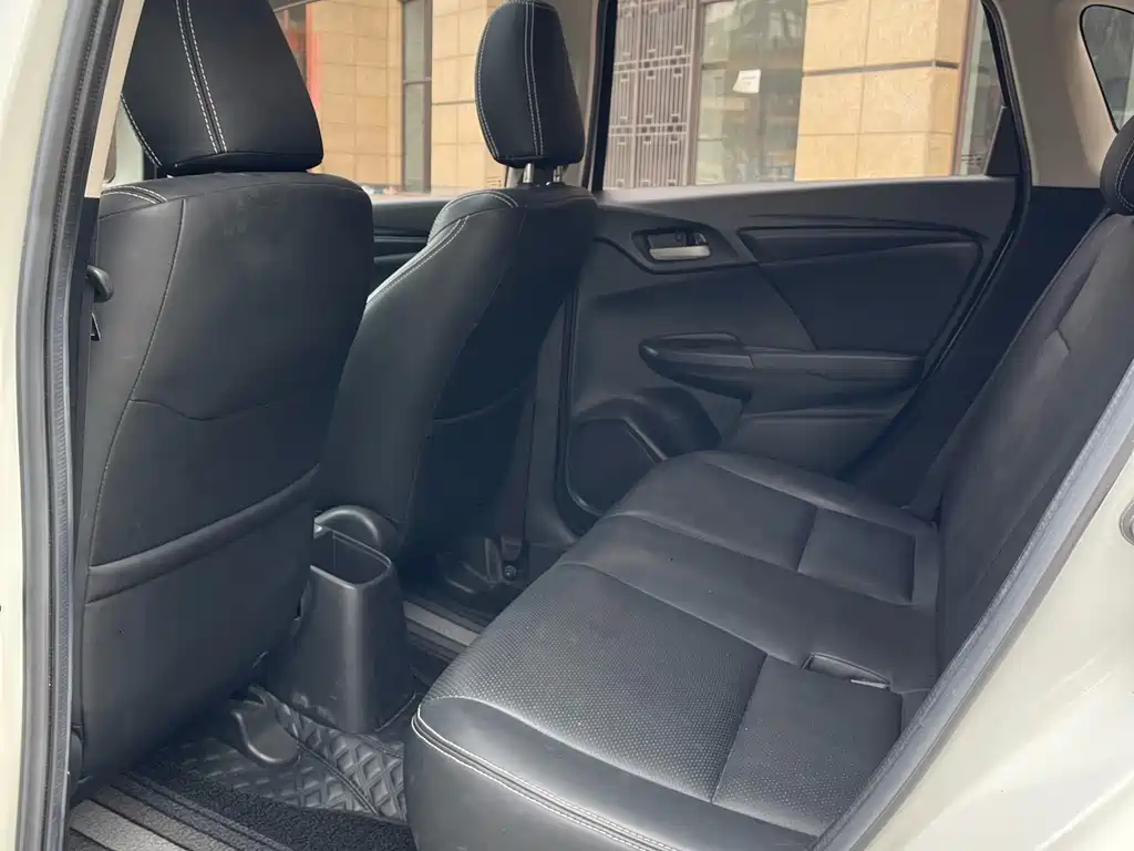 Fit 2016 1.5L LX CVT comfort model купить на сайте DeffCars