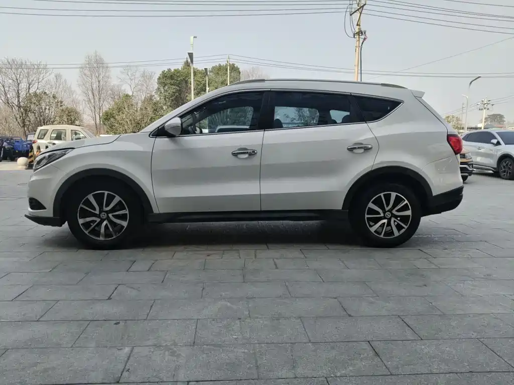 Fengguang 580 2016 1.5T manual luxury model купить на сайте DeffCars