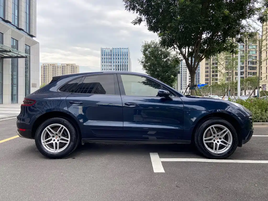 Macan 2016 2.0T купить на сайте DeffCars