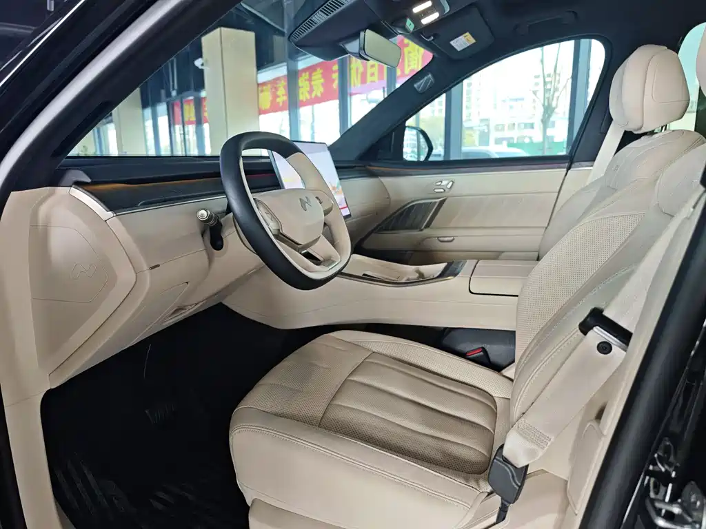 Ledo L90 2025 Ultra six-seater version купить на сайте DeffCars