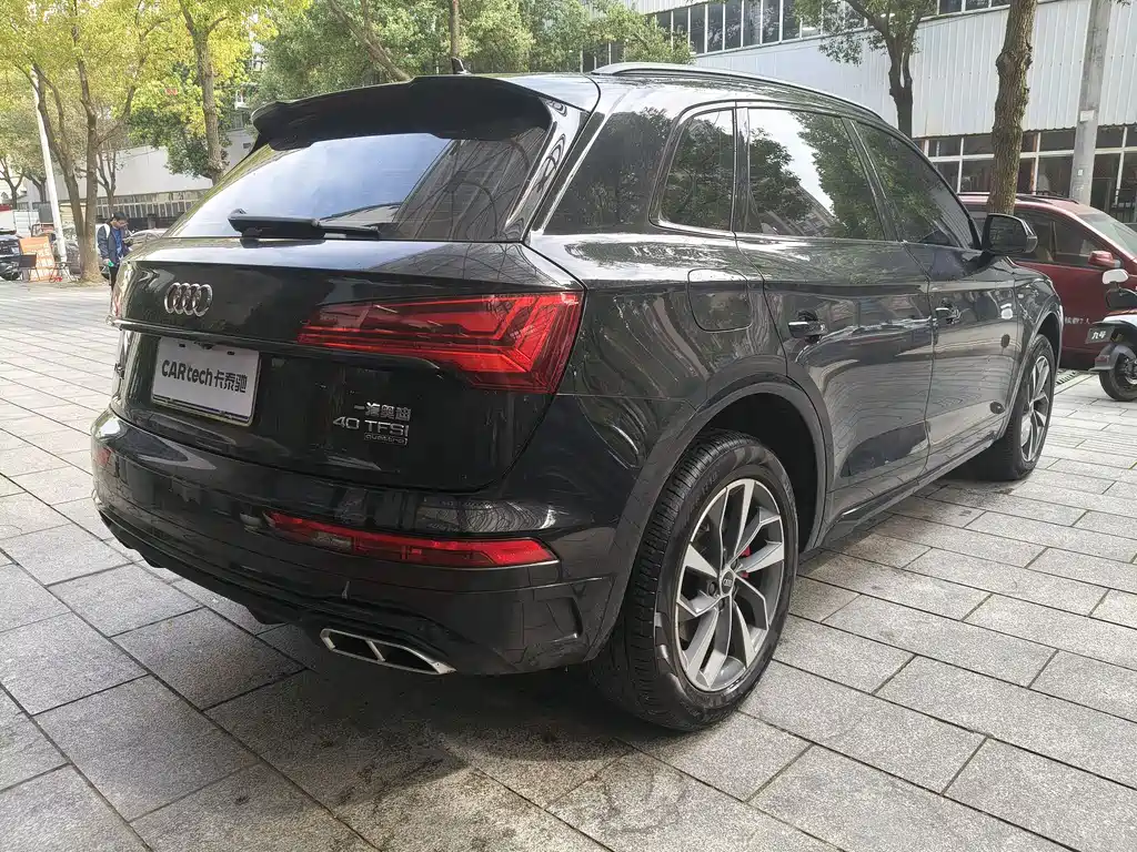 Audi Q5L 2025 40 TFSI luxury and dynamic model купить на сайте DeffCars
