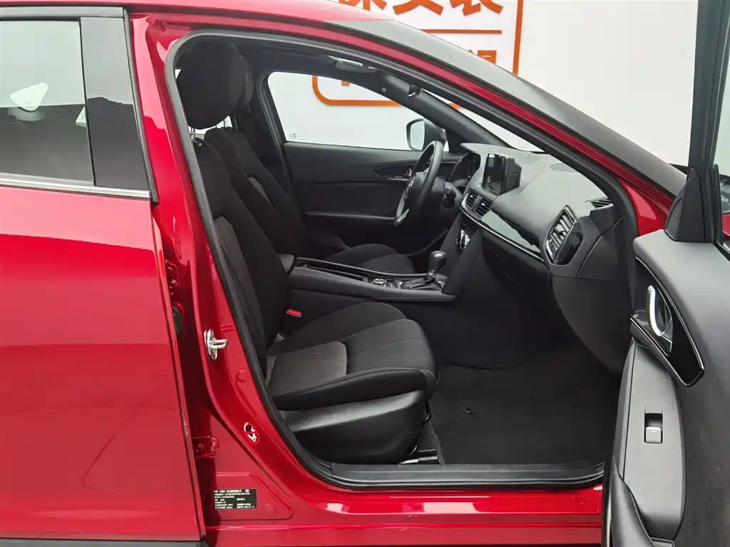 Mazda CX-4 2021 2.0L automatic two-wheel drive Blue Sky Vitality Edition купить на сайте DeffCars