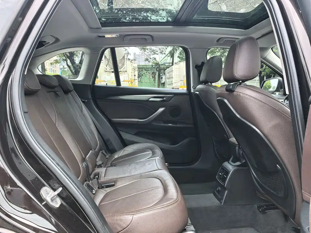 BMW X1 2018 sDrive18Li Exclusive Model купить на сайте DeffCars