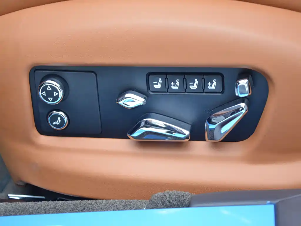 Flying Spur plug-in hybrid 2022 2.9T V6 Hybrid купить на сайте DeffCars