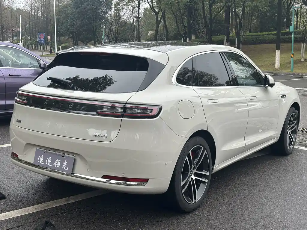 Wenjie M5 2025 extended range Ultra four-wheel drive version купить на сайте DeffCars