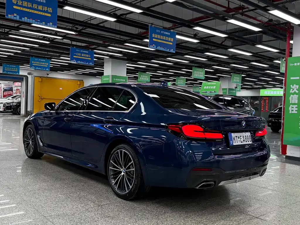BMW 5 Series 2021 530Li Leading M Sports Package купить на сайте DeffCars